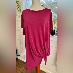 Hummingbird Women's Pink Knot Top
Size: Large